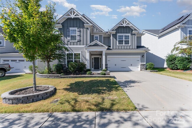 Building Photo - 6635 Wildbrook Dr