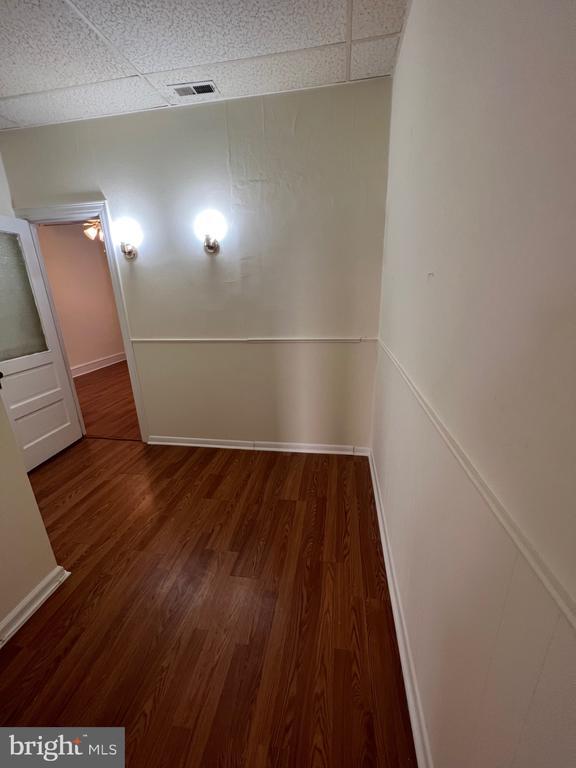 Foto del edificio - 7979 Oxford Ave