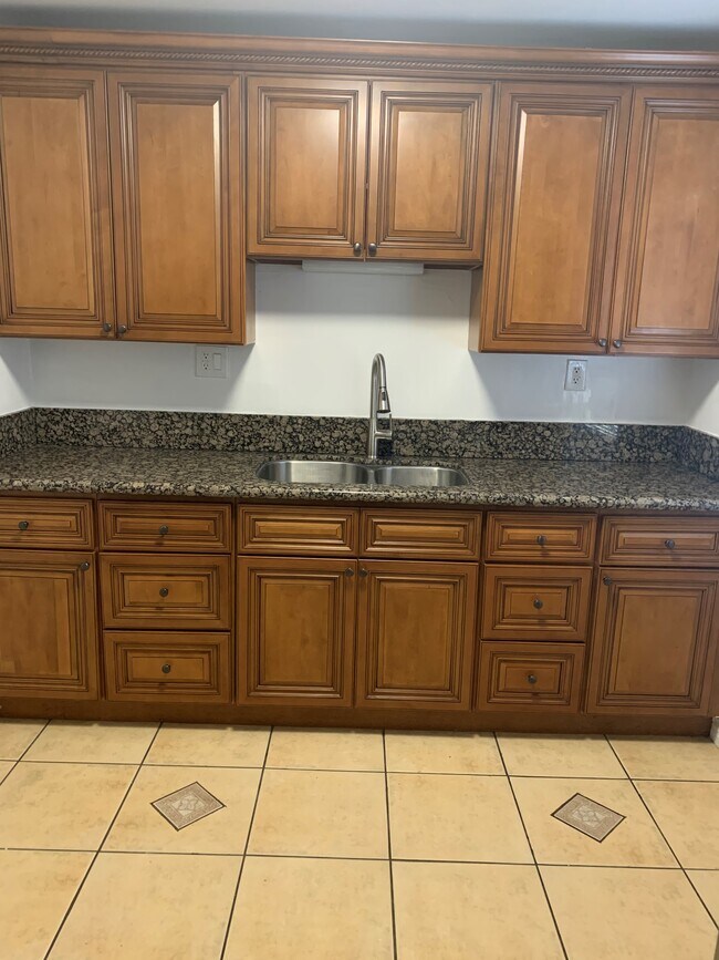 Kitchen - 357 S Sierra Madre Blvd