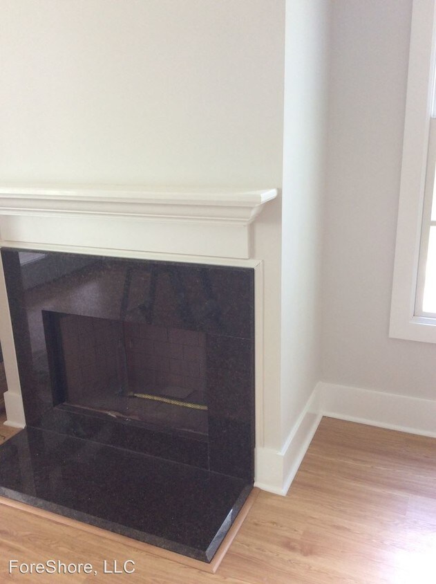 Primary Photo - 10 Halsey Cir