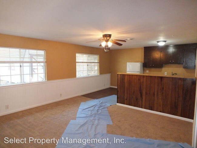 Building Photo - 4211 Foxy Hollow Ln