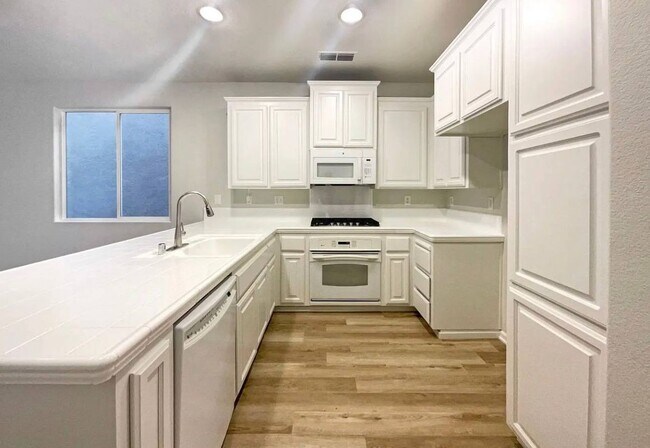 Foto del edificio - 3039 Torland St