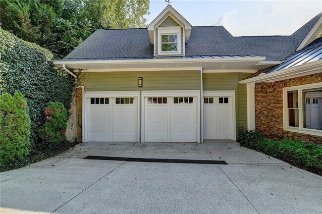 Foto del edificio - 3151 Winding Lake Dr