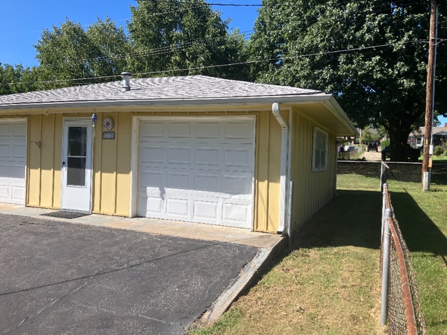 Foto del edificio - 811 NW B St