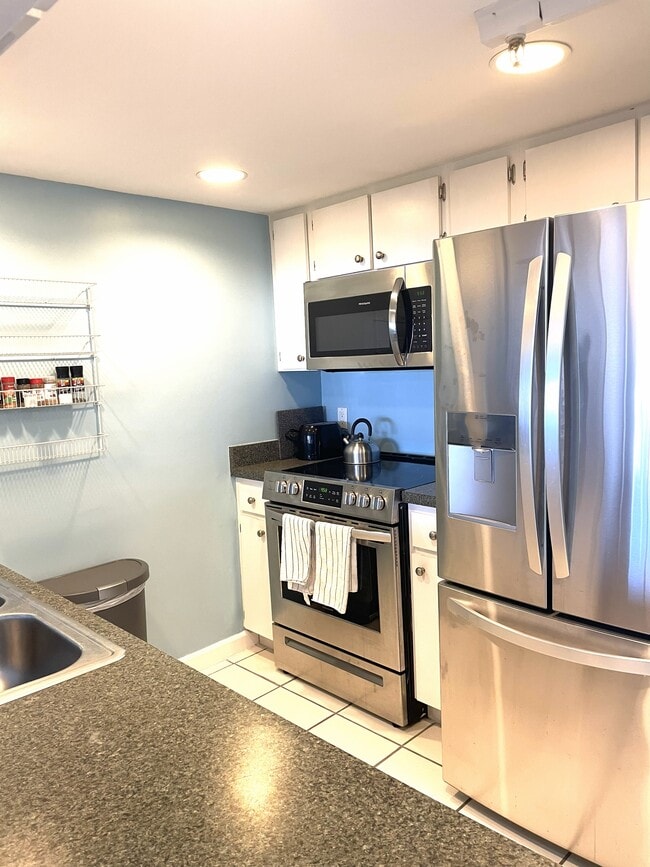 Photo - 3160 Matecumbe Key Rd Apartment