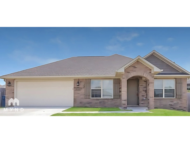 Building Photo - 2112 Cedar Cir