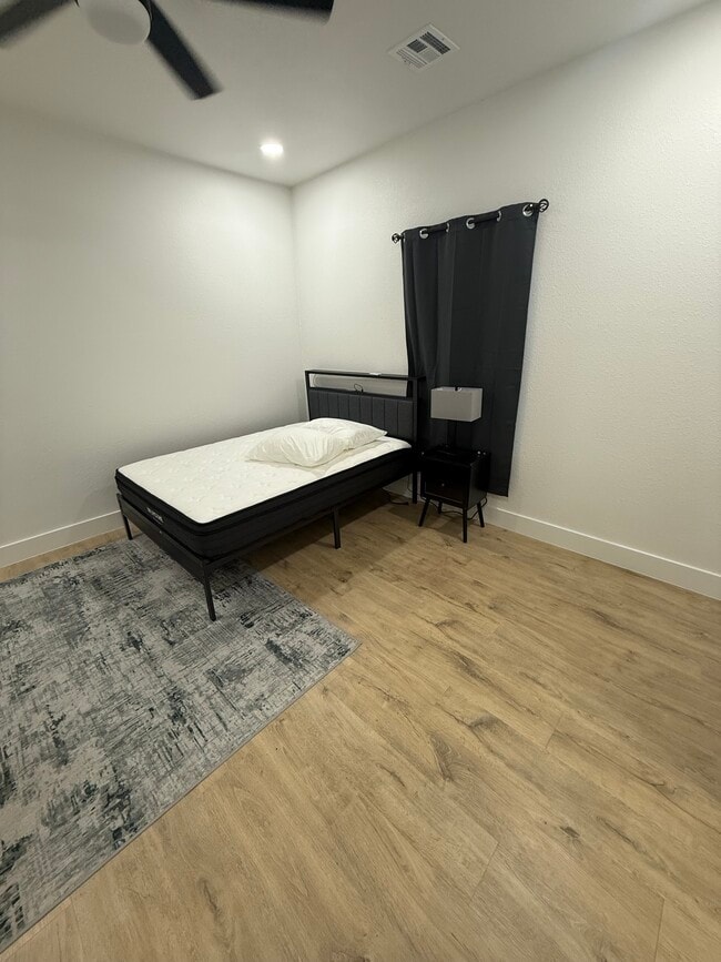 Building Photo - 310 N Rosedale Ave