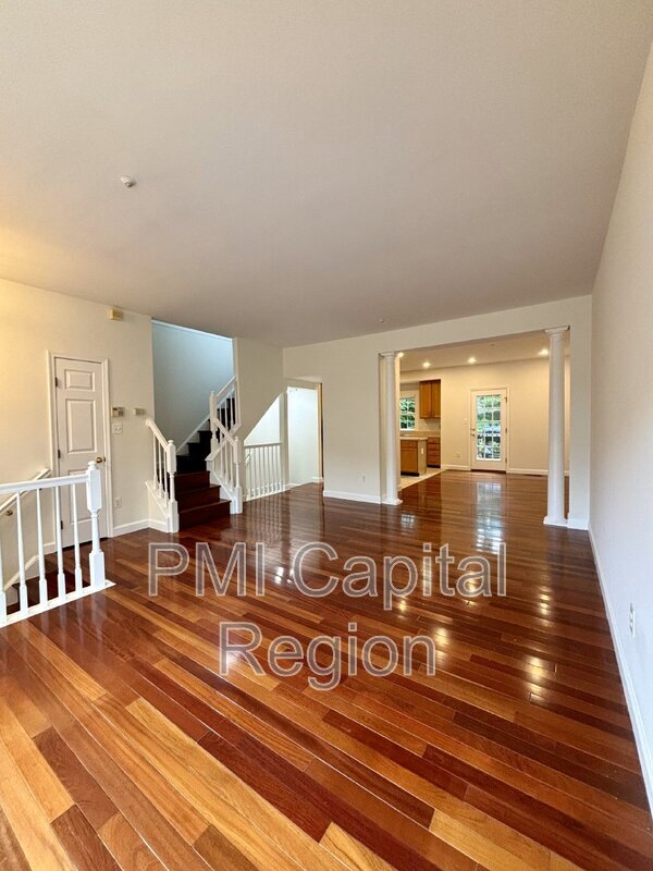 Building Photo - 20800 Mountain Lake Terrace