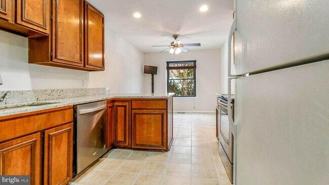 Building Photo - 10903 Pebble Run Dr