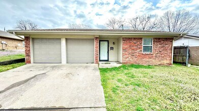 Building Photo - 1516 S 4th St