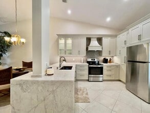 Building Photo - 202 Cypress Point Dr