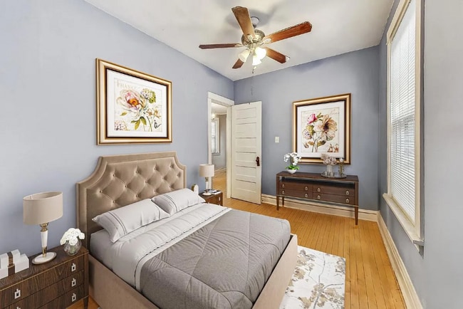 Foto del edificio - 2541 N Hamlin Ave