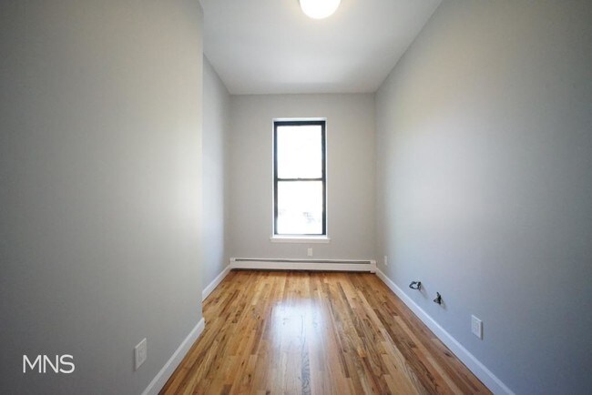 Building Photo - 572 Myrtle Avenue