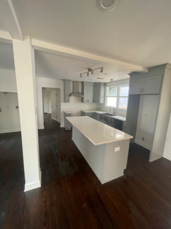 Foto del edificio - 718 Lamanche St