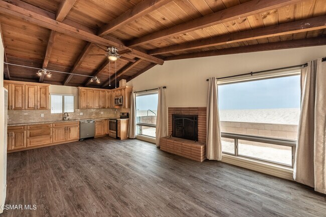 Building Photo - 1813 Ocean Dr
