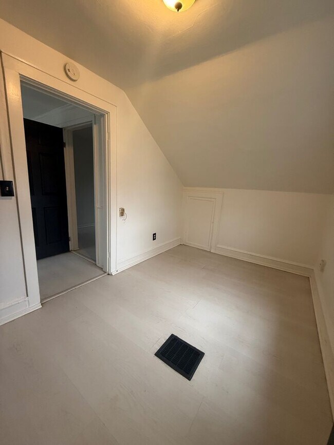 Foto del edificio - 5116 N 32nd St