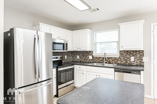 Building Photo - 4806 Comal River Loop