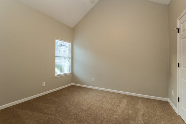 Building Photo - 6973 Foxmoor Way