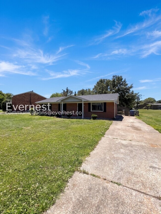 Building Photo - 409 Alexander Dr