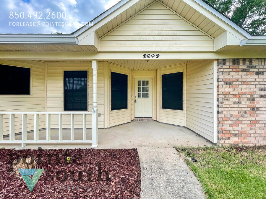 Foto principal - 9049 Bluebay Ln