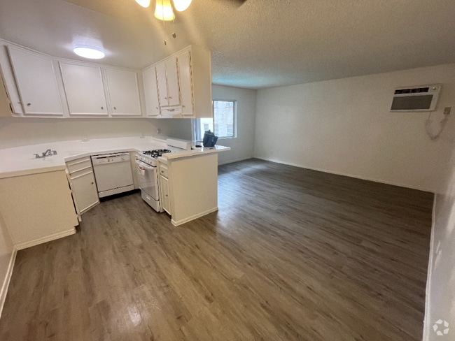 Building Photo - 509 N Berendo St