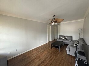 Building Photo - 7575 Kirby Dr