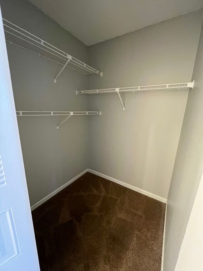 Building Photo - ONE BEDROOM ONE BATHROOM! WATERFRONT COMMU...