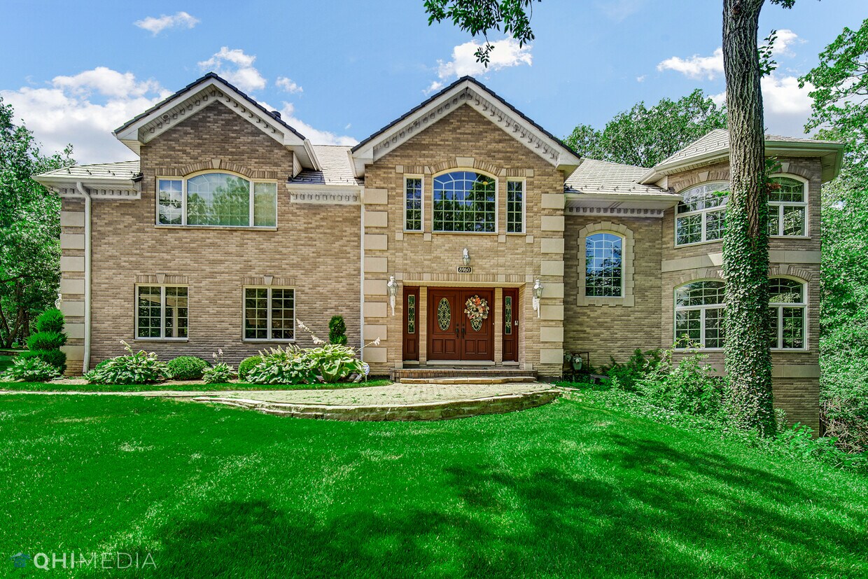 Primary Photo - 8960 Enclave Dr