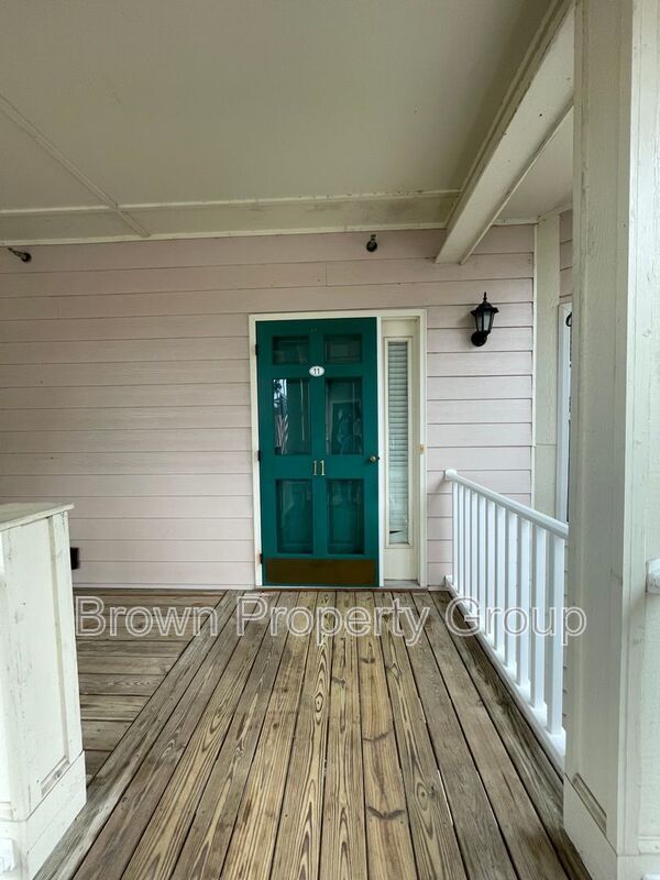 Building Photo - 820 Sage Creek Ln