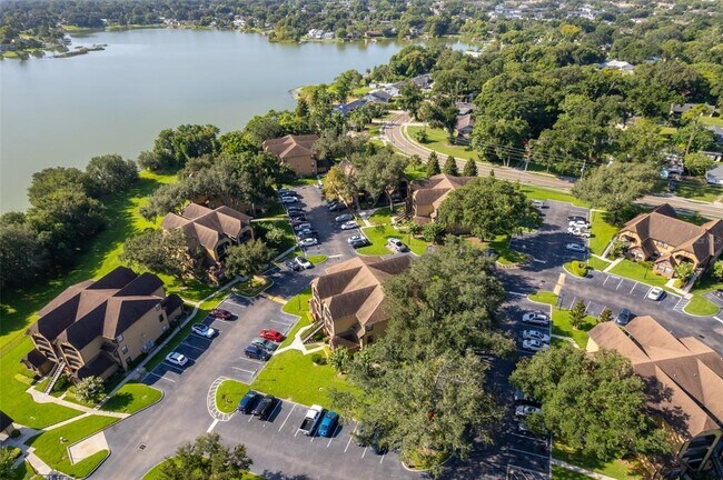 Building Photo - 360 Lakepointe Dr