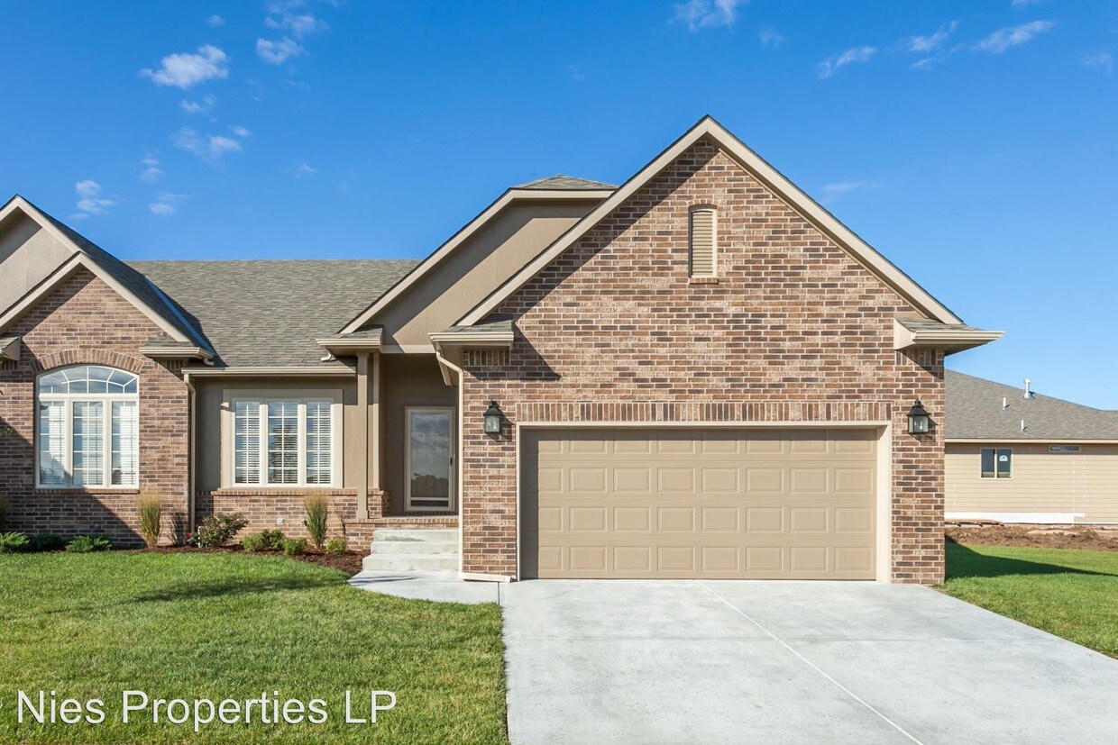 11710 E Summerfield St, Wichita, KS 67206 Condo for Rent in Wichita