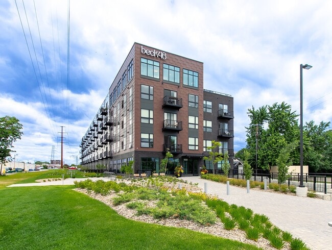 Building Photo - Beck46