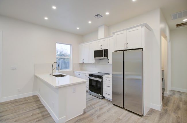 Building Photo - 1648 Colusa Ave