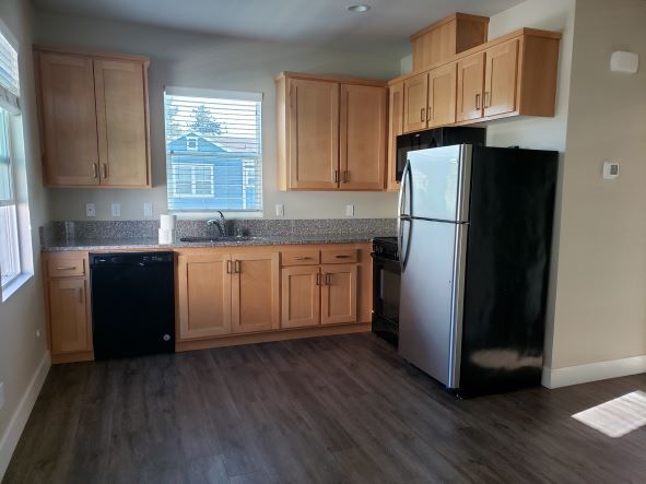 Kitchen - 40 Lipton Way