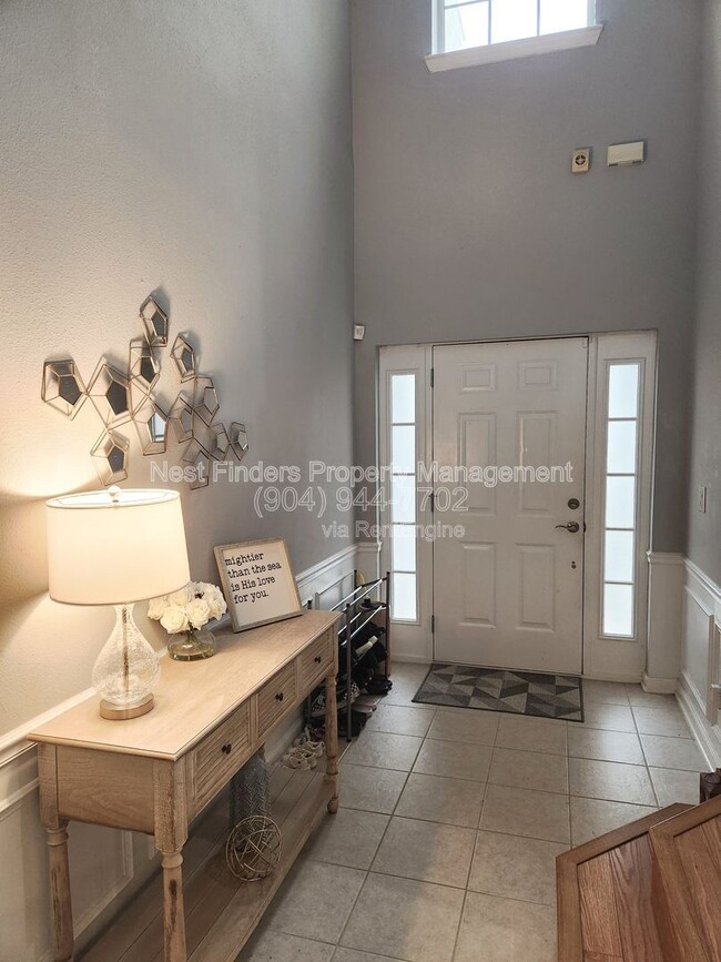 Building Photo - 3857 Lionheart Dr