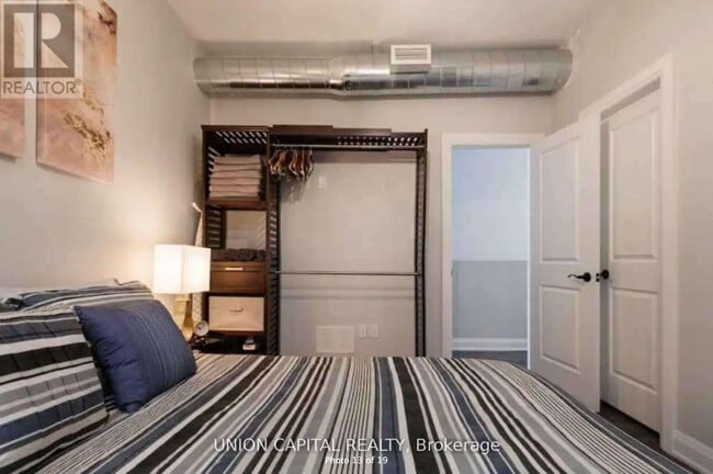 Building Photo - 1412 Queen St W