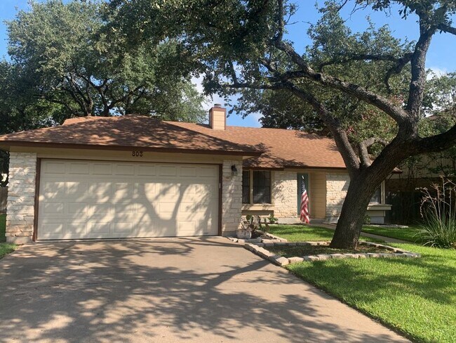 Building Photo - 803 Forest Trail