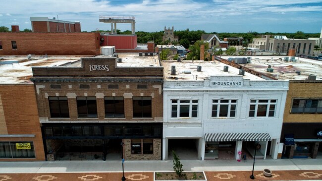 Foto del edificio - 128 S Santa Fe Ave