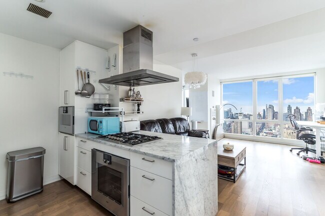 Foto del edificio - 460 W 42nd St