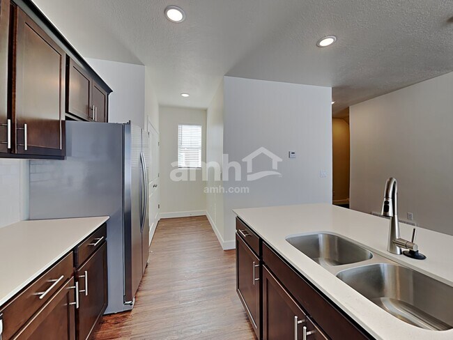 Foto del edificio - 6098 W Copper Hawk Dr