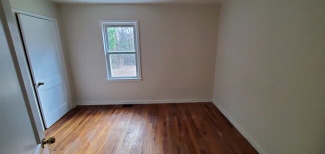 Building Photo - 1105 Logan St