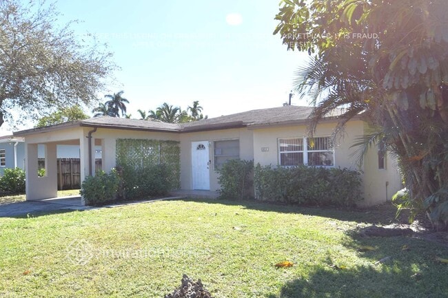 Building Photo - 617 SW 4th St