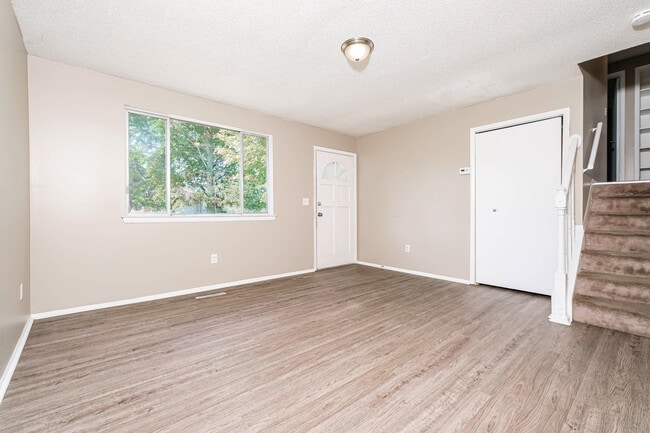 Building Photo - 5252 Refugee Rd