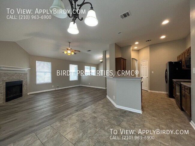 Foto del edificio - 6407 Castle View Drive