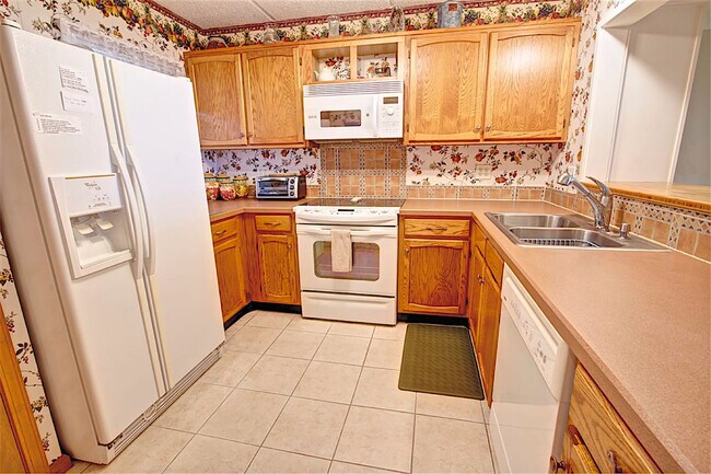 Building Photo - 6100 A1A S