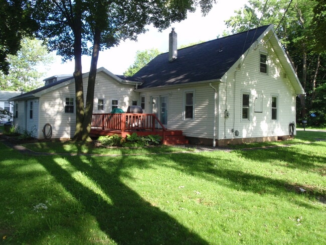 back of house - 8 Charles Ave