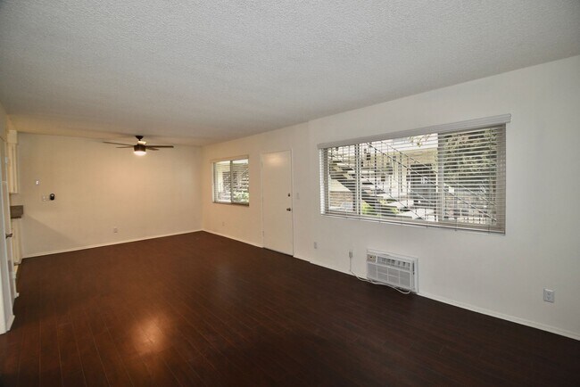 Foto del edificio - 5455 Bellingham Ave