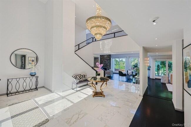 Foto del edificio - 369 E Shore Rd