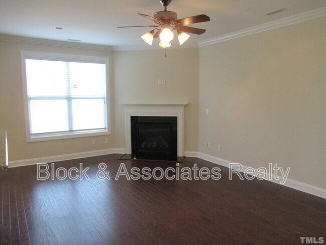 Foto del edificio - 1148 Holland Bend Dr