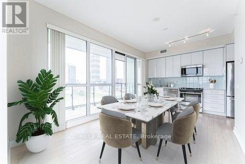 Photo du bâtiment - 10 Park Lawn Rd